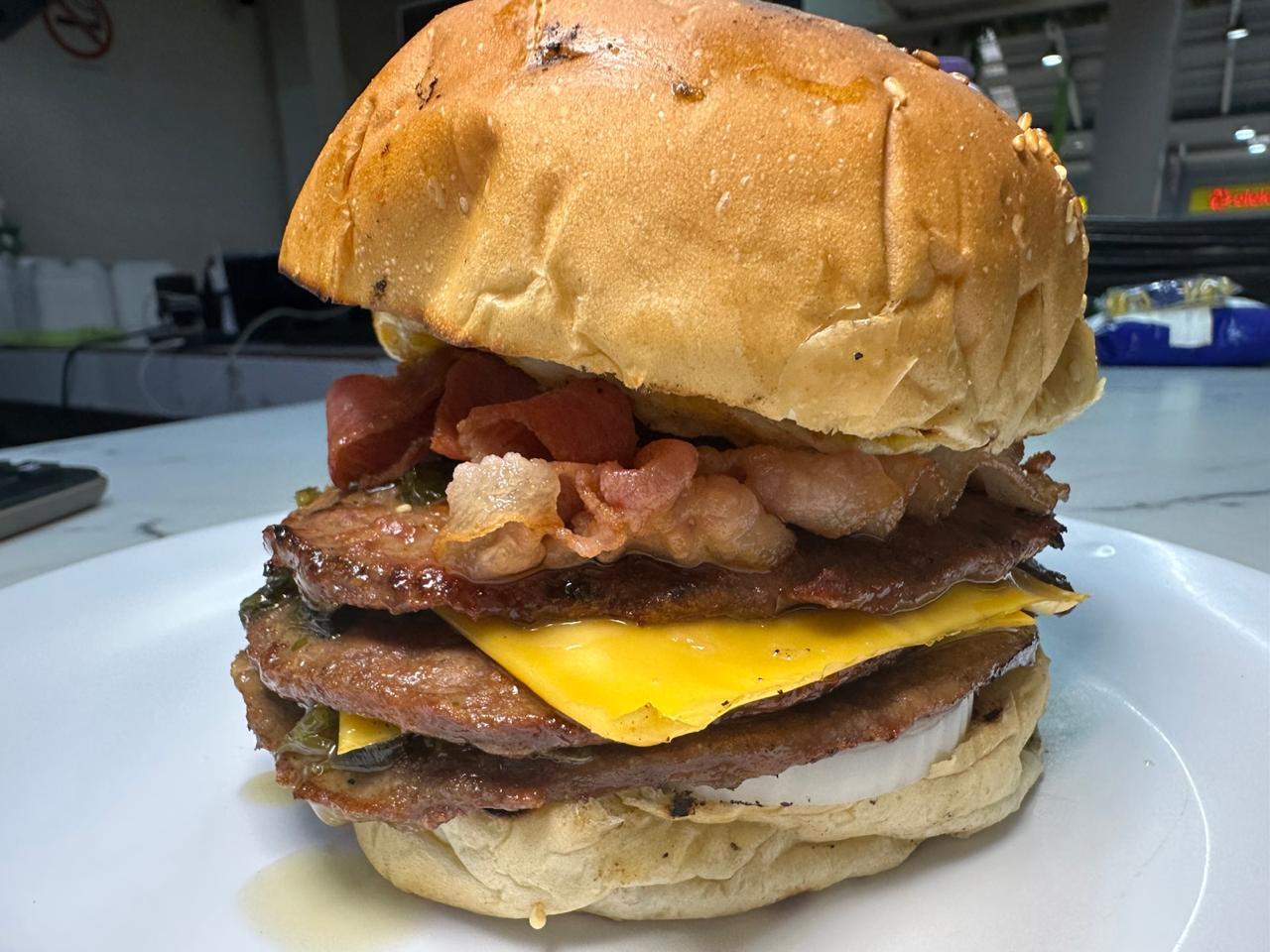 Mega hamburguesa
